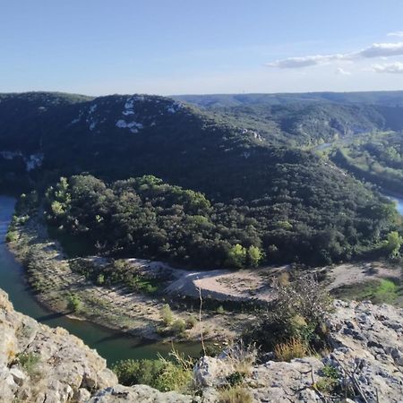 Proche Uzes Petit Gite Avec Grande Cuisine D'Ete Et Piscine Saint-Siffret Luaran gambar